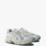Blue shoes, front view