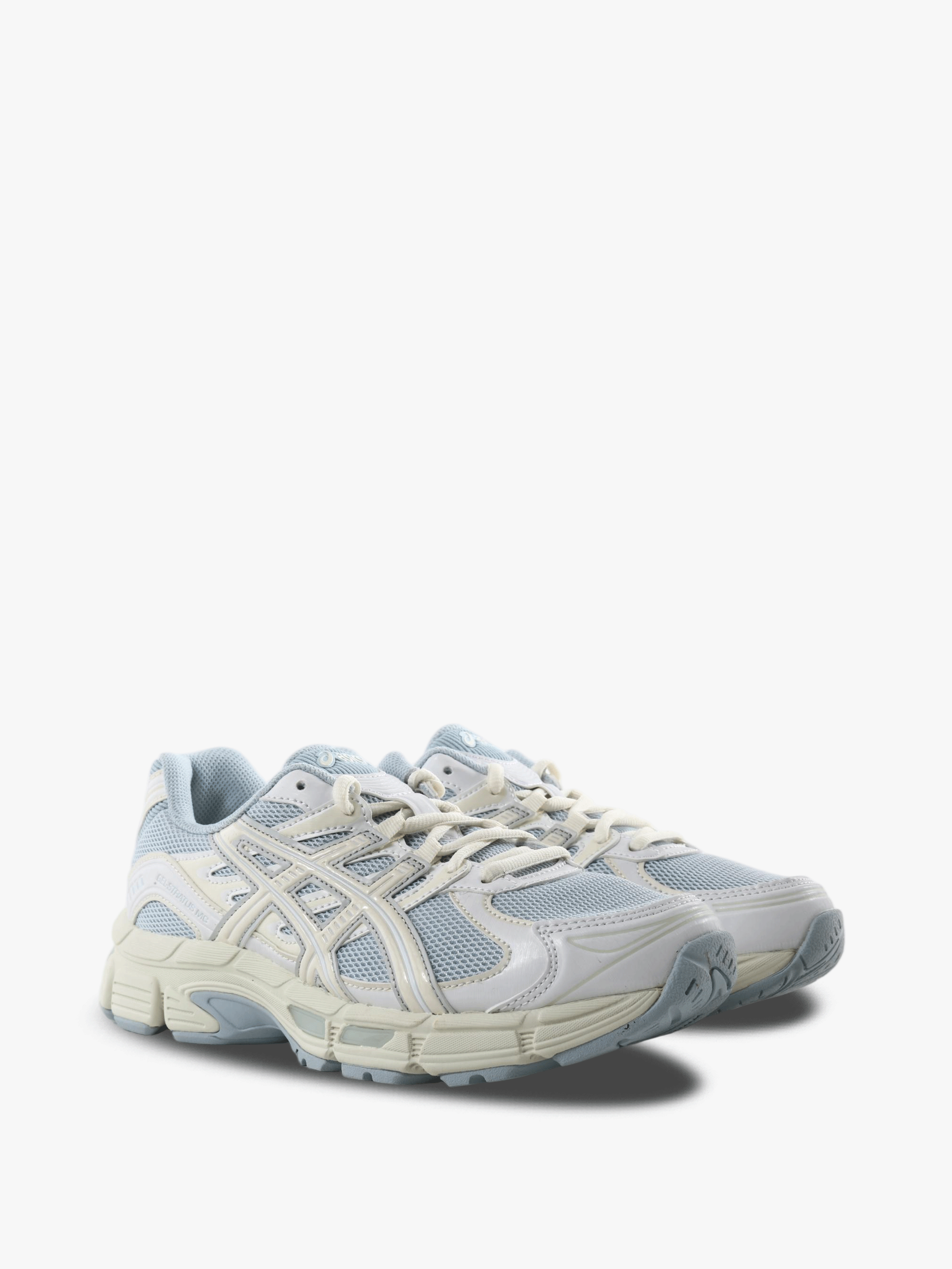 Blue shoes, front view