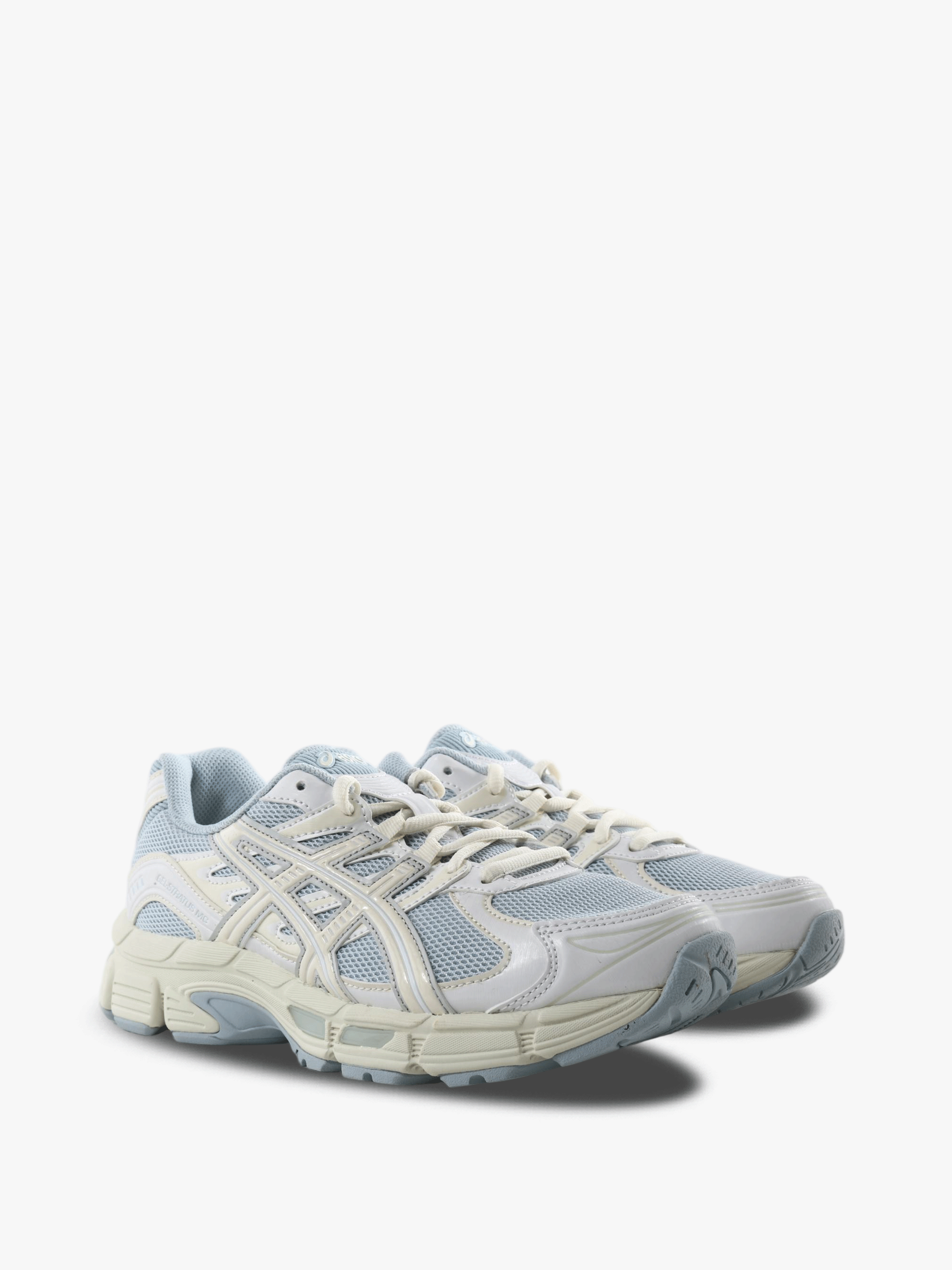 Blue shoes, front view