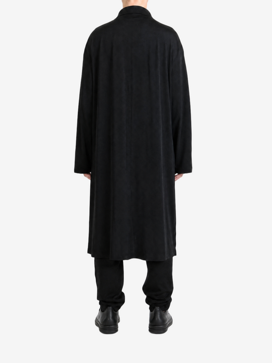 Black shirt, full body view