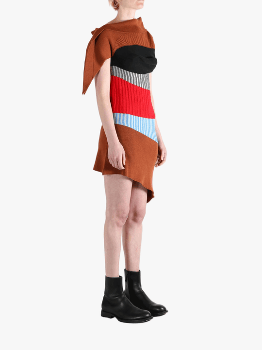 Brown skirt ,side view