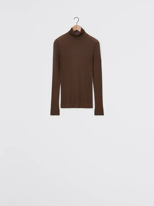 Brown top, front view