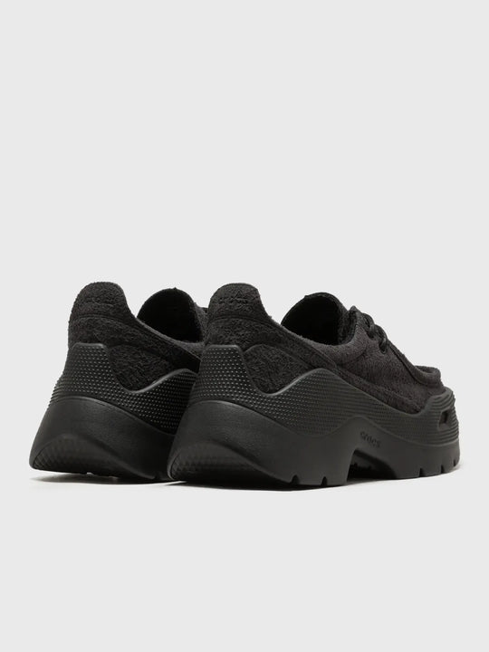 Black shoe,back view