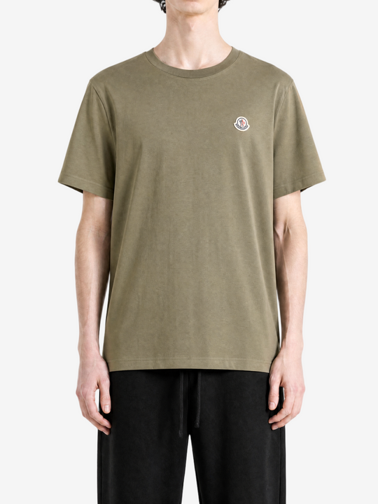 Blue t-shirt, full body view