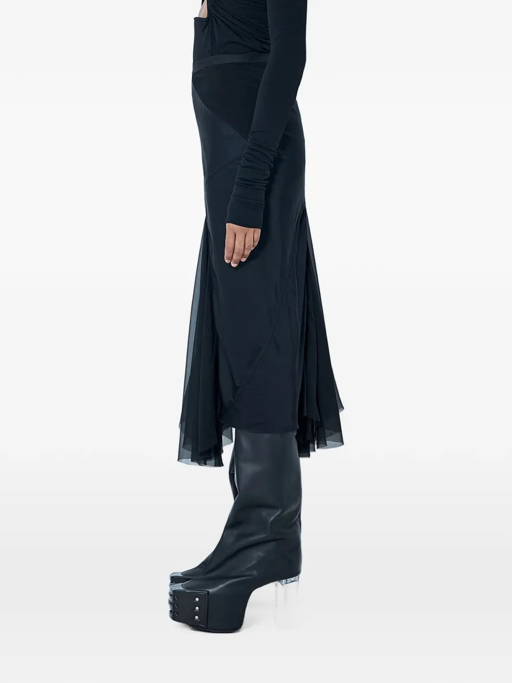Black skirt, full body view