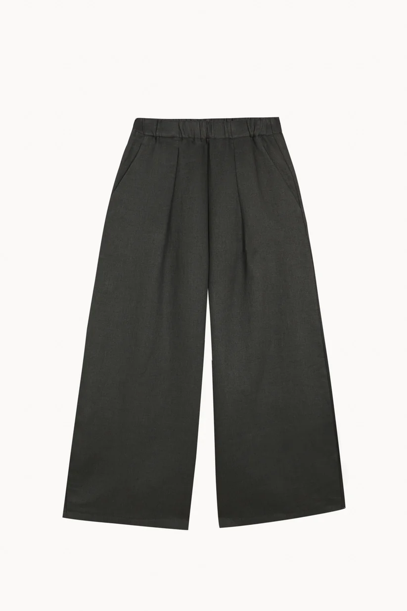 Grey pants, front view