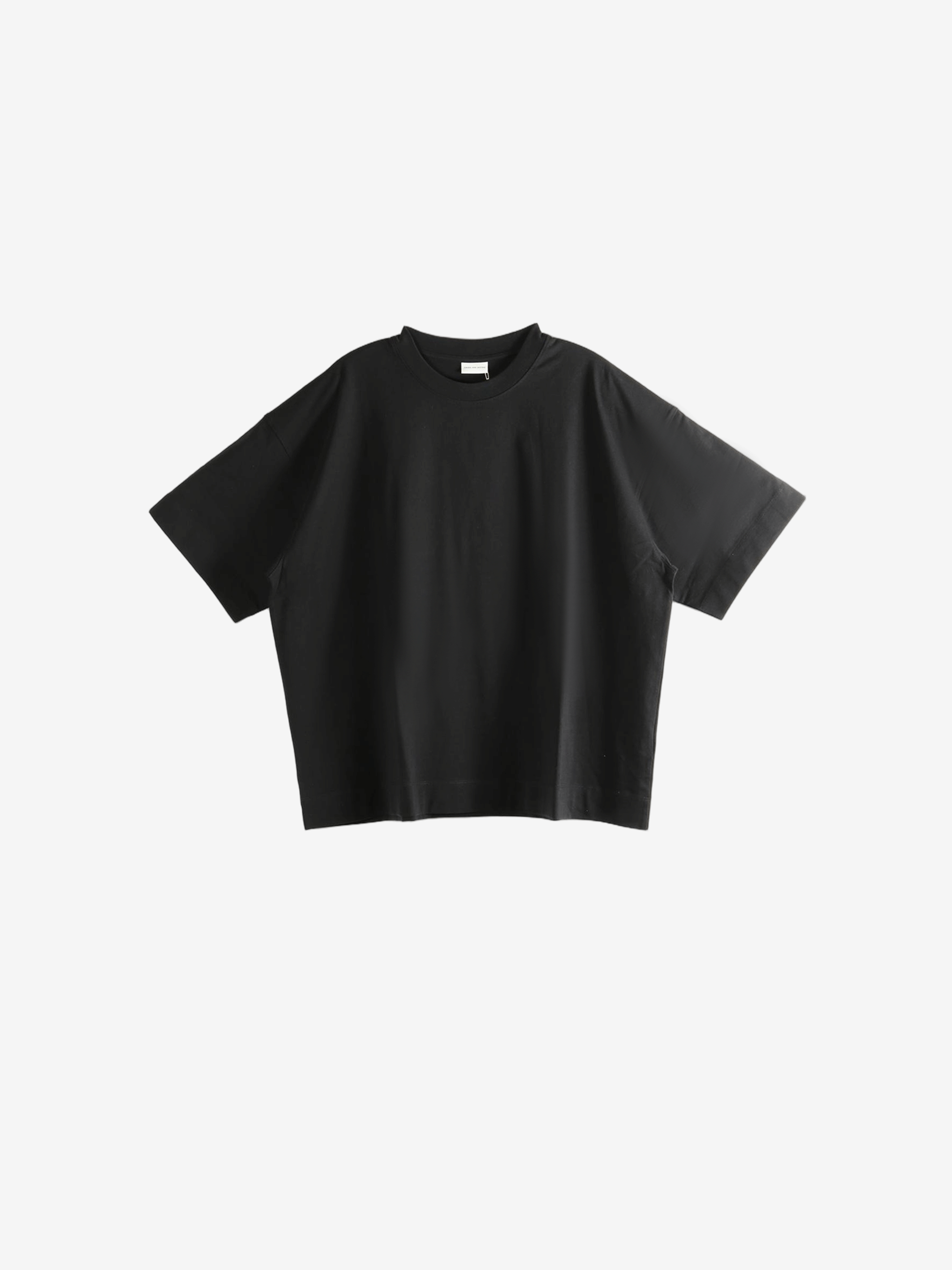 Black t-shirt,front view