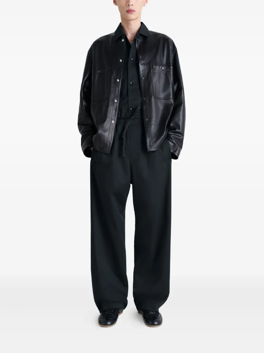 black pants,full body view