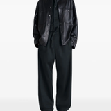 black pants,full body view