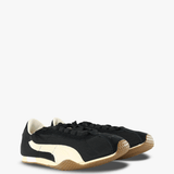 Black shoes, front view
