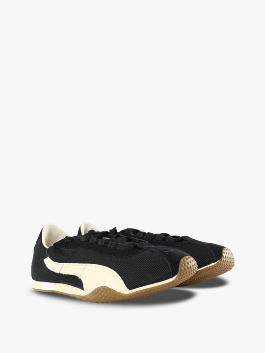 Black shoes, front view