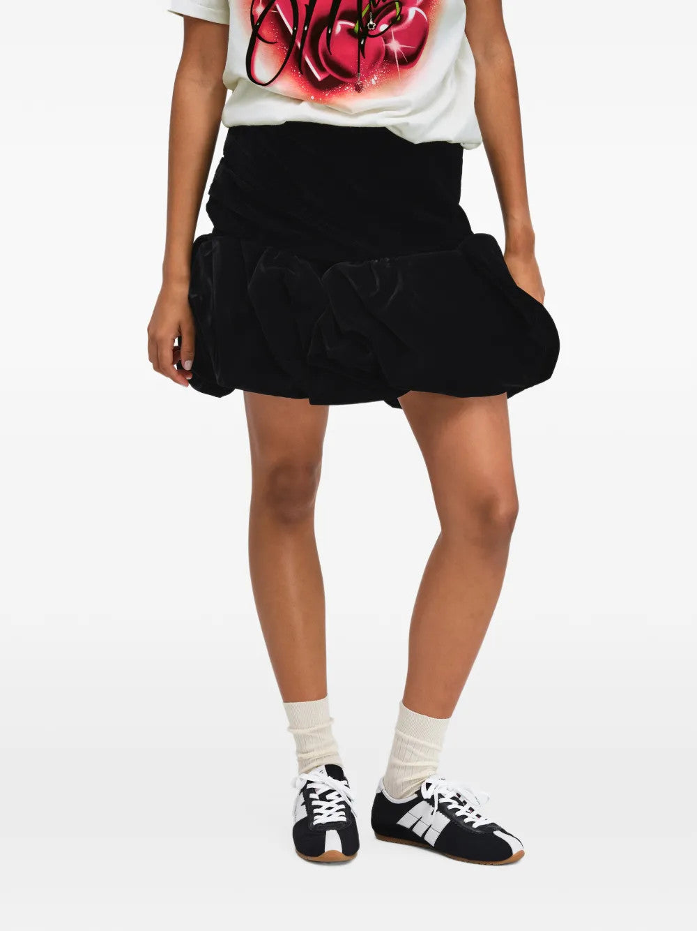 Black shoes, full body view