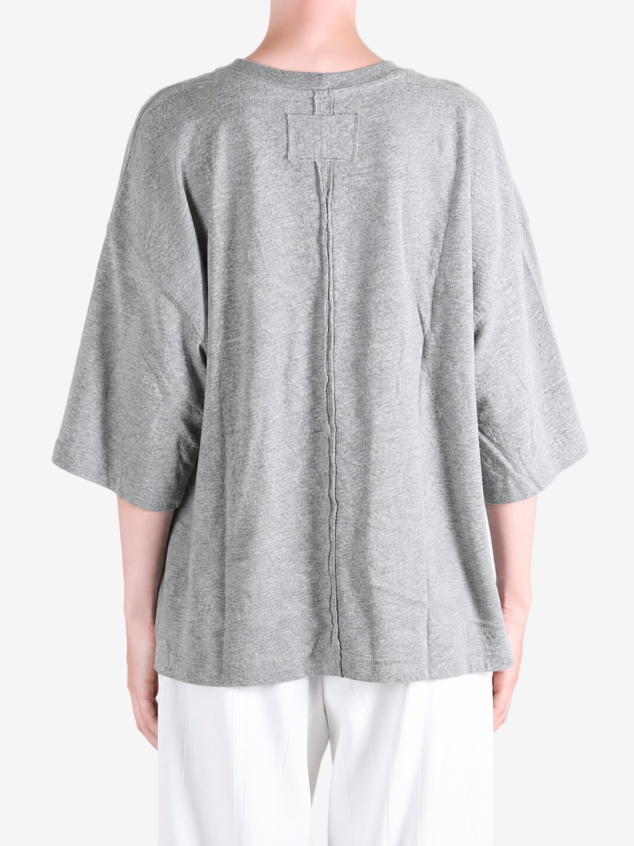 Grey t-shirt, full body view