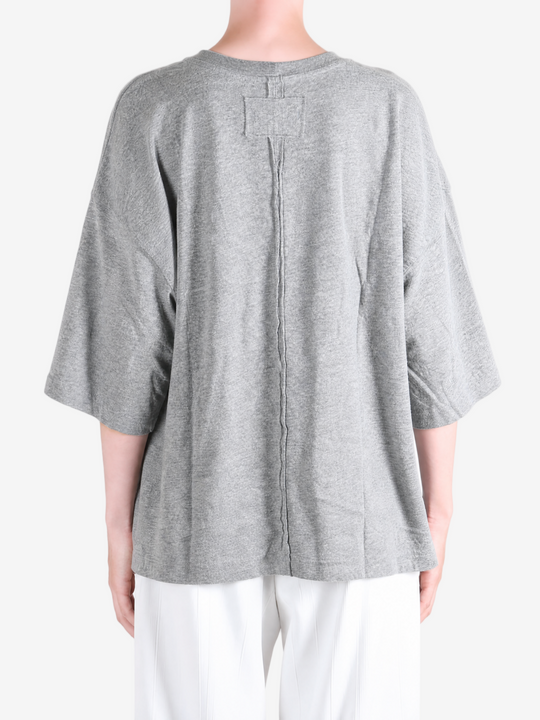 Grey t-shirt, full body view