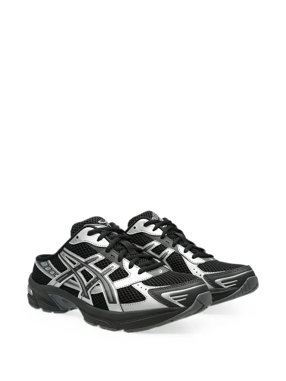 Black shoes, front view