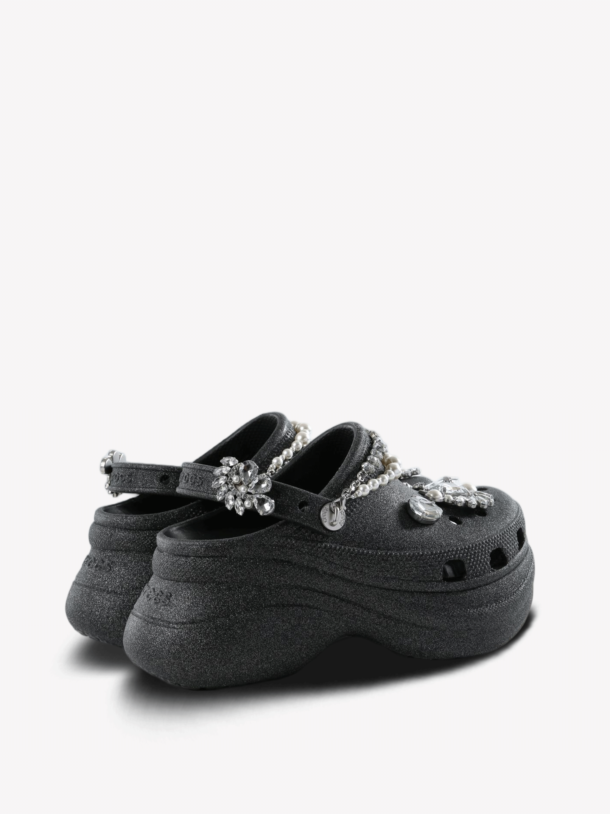 Black shoes, front view