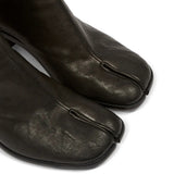Black boots, front view