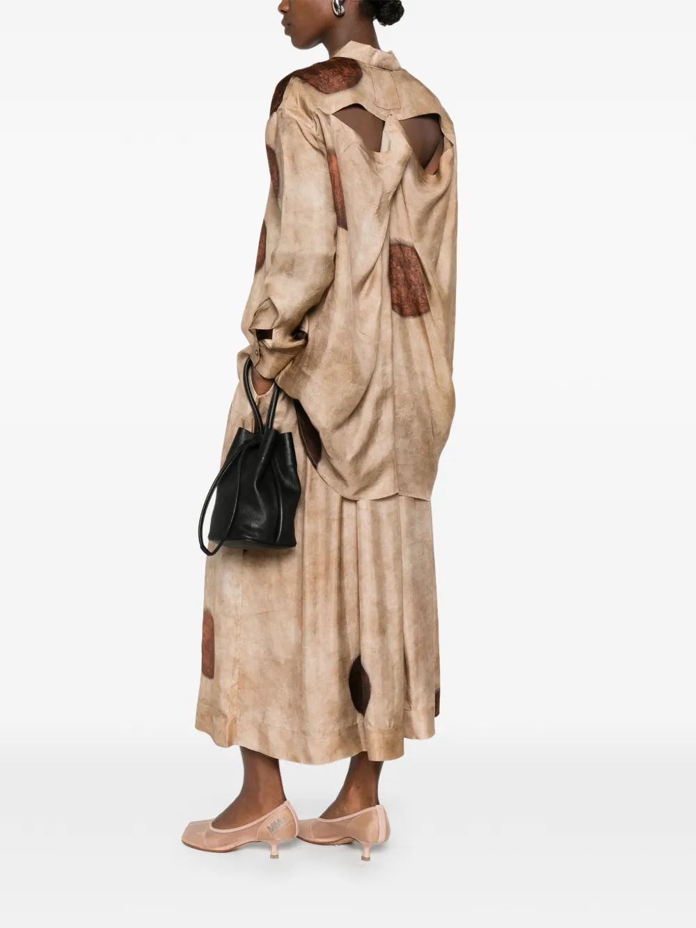 Tan skirt, full body view