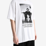 White t-shirt, full body view