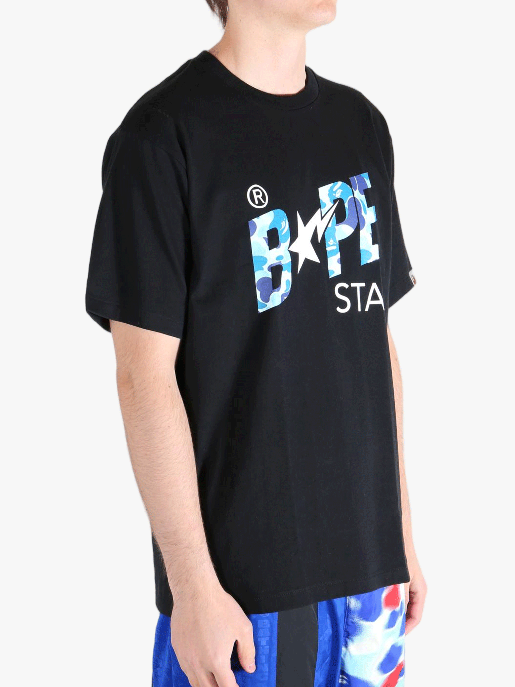 Black tee, side view