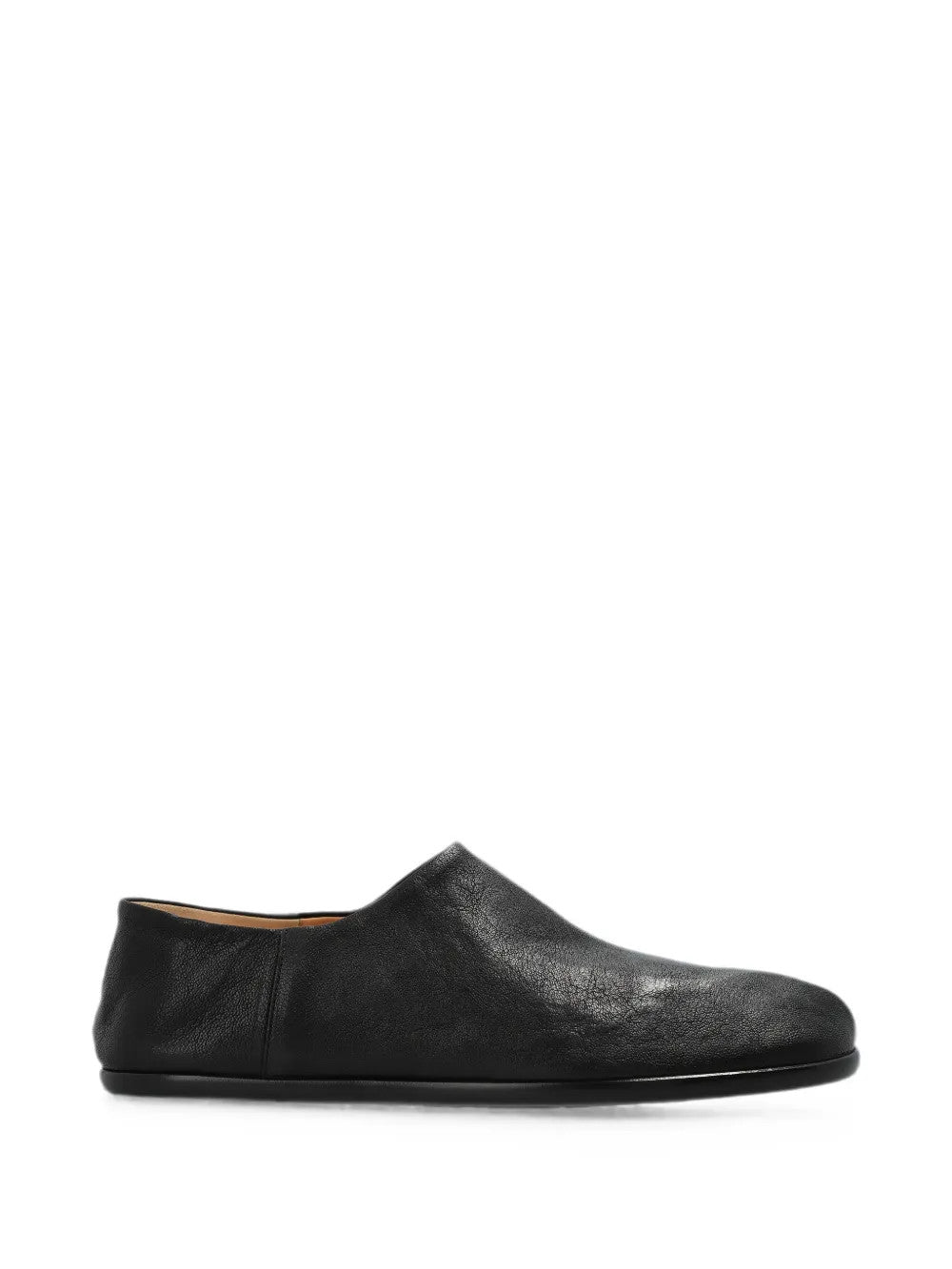 Black shoes, front view