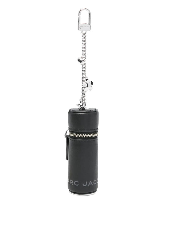 Black accessories, front view