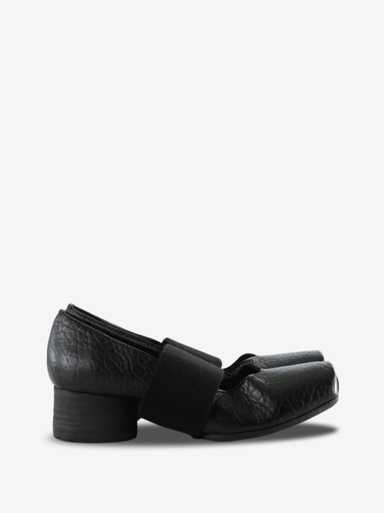 Black shoes, side view