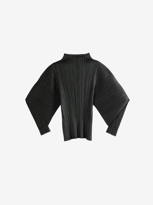 Black shirt, front view
