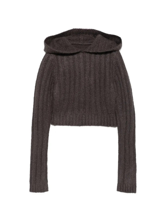 Brown knitwear, front view