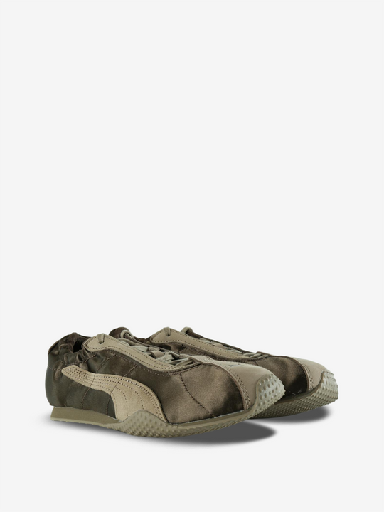 Tan shoes, front view