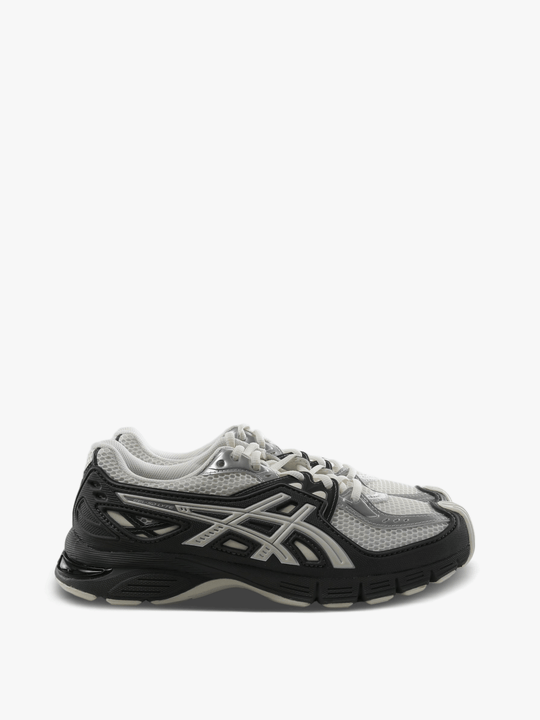 Grey shoes, front view