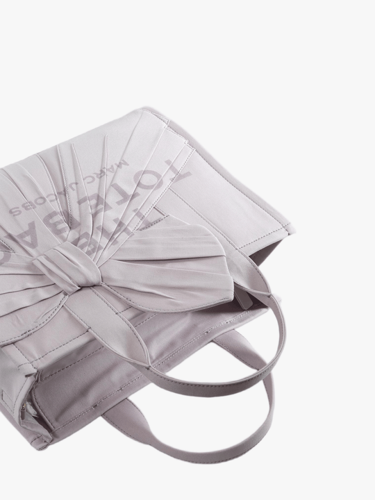 Grey bag, front view