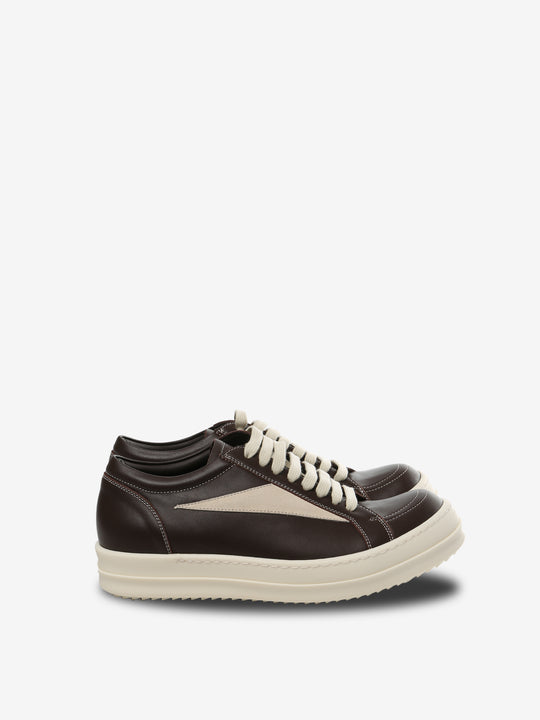 Black sneaker,front view