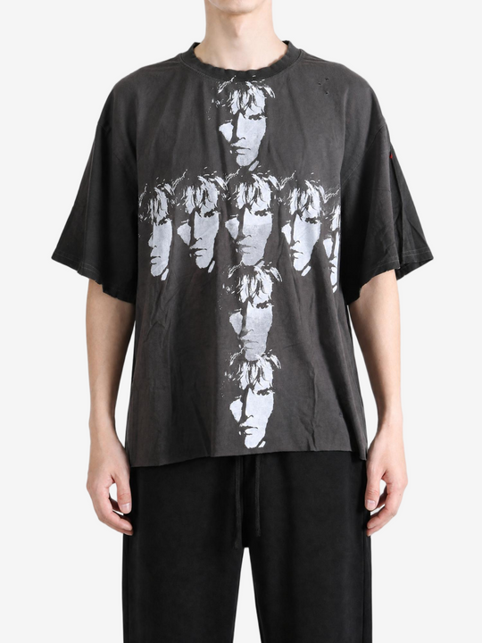 Black t-shirt, full body view