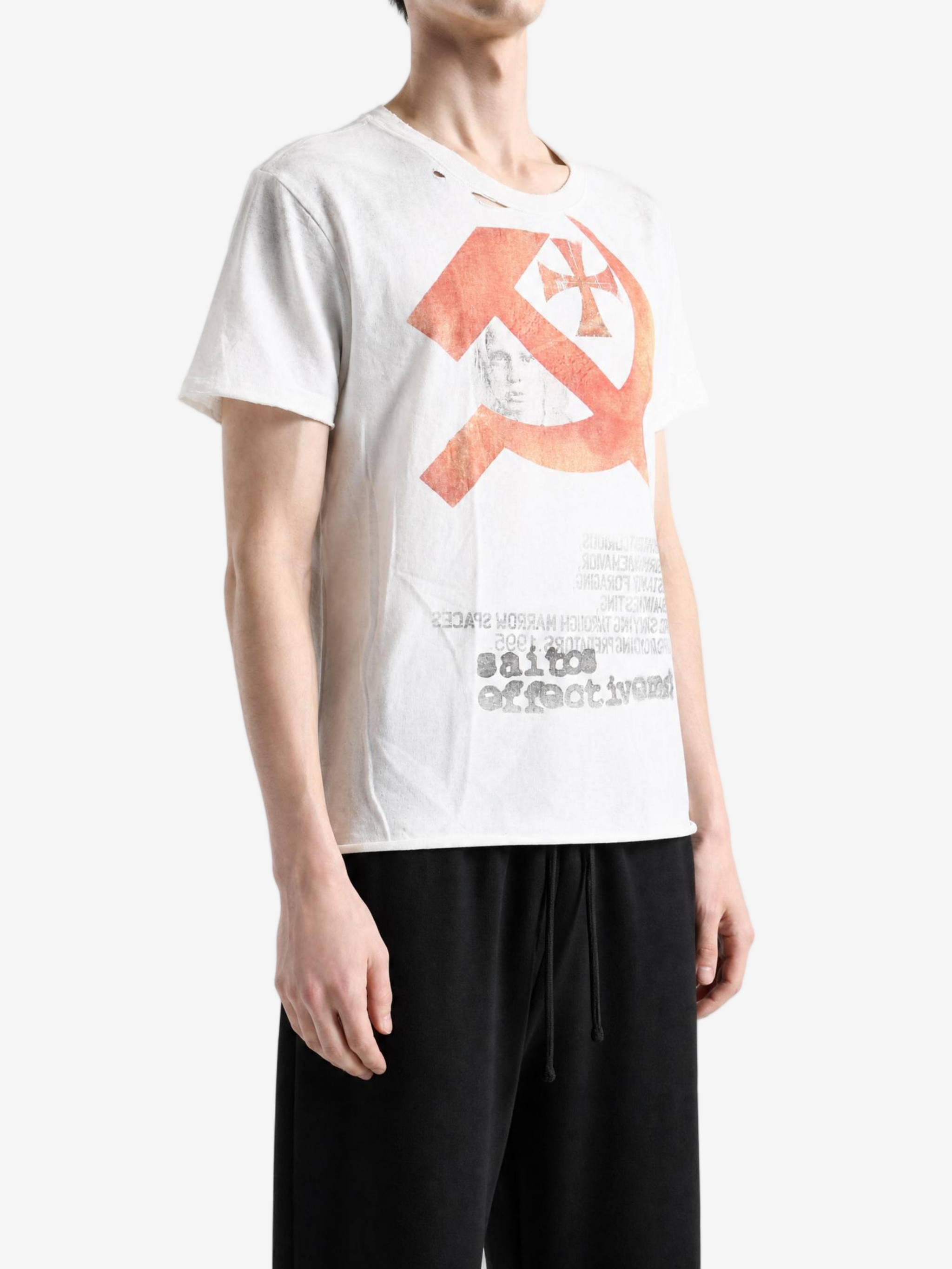 White t-shirt, full body view