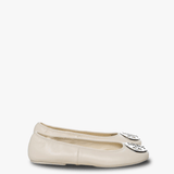White shoes,front view