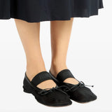 Black shoes, front view
