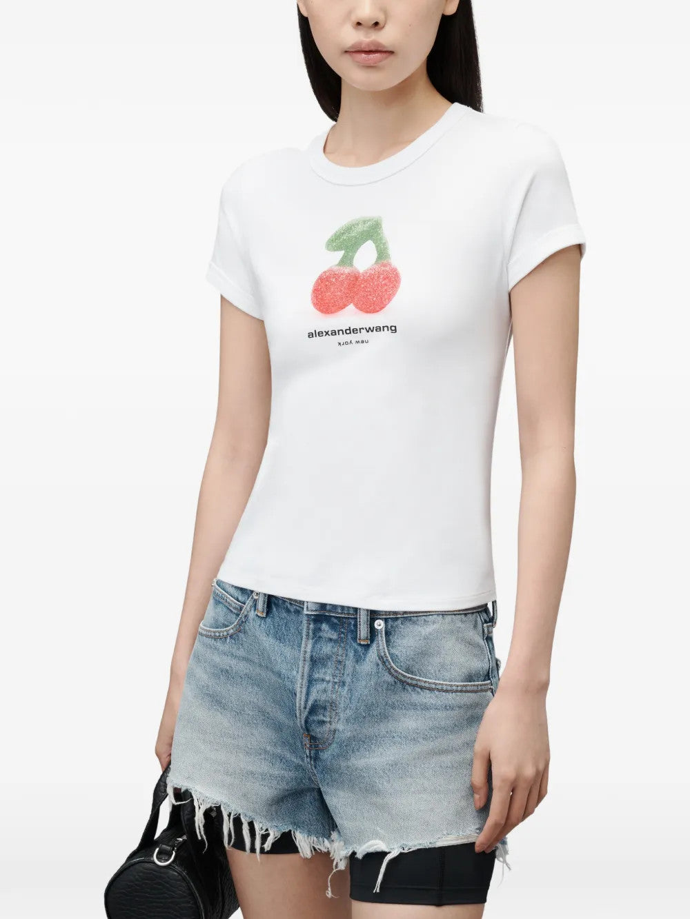White t-shirt, full body view