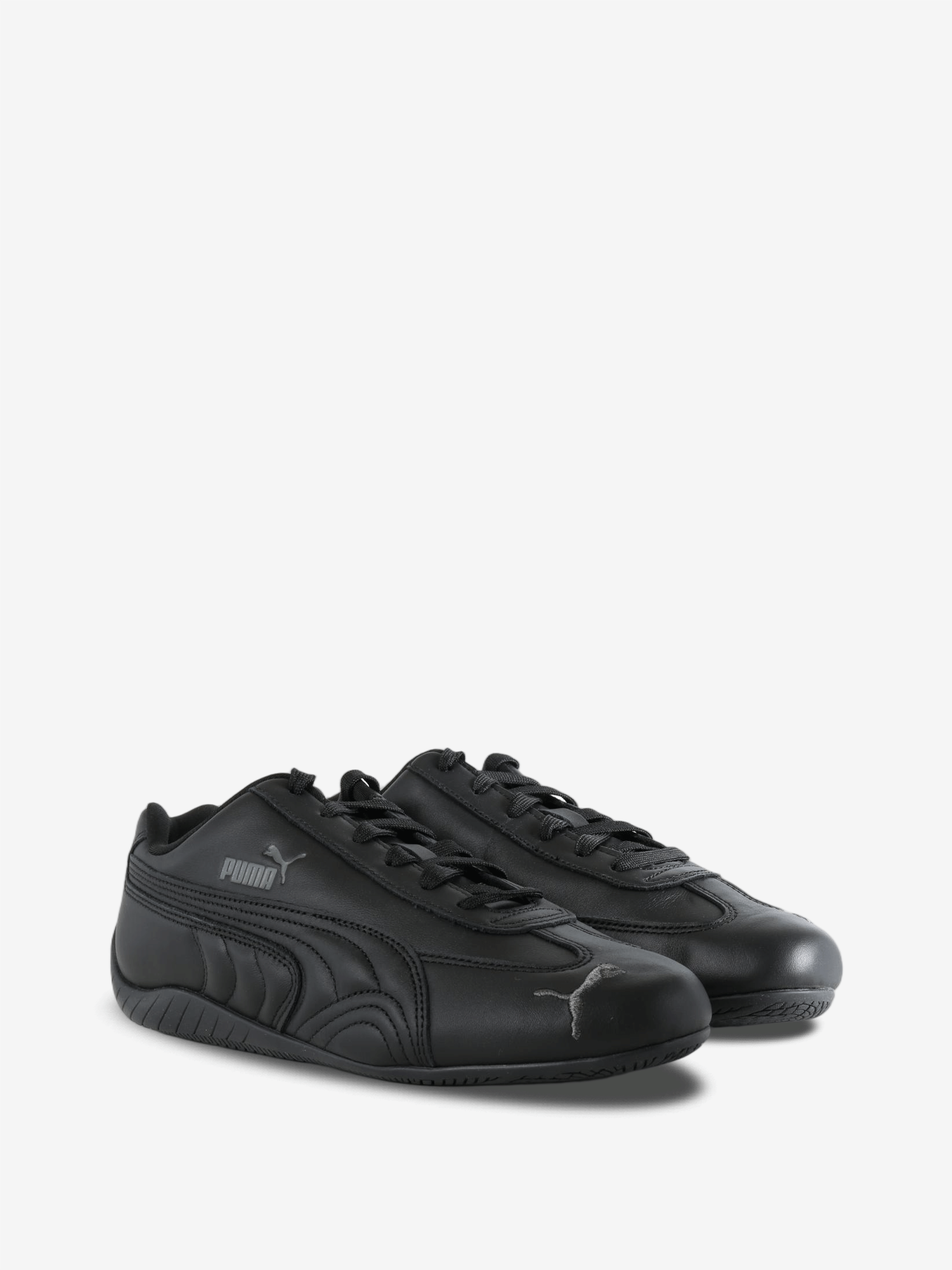 Black shoes, front view
