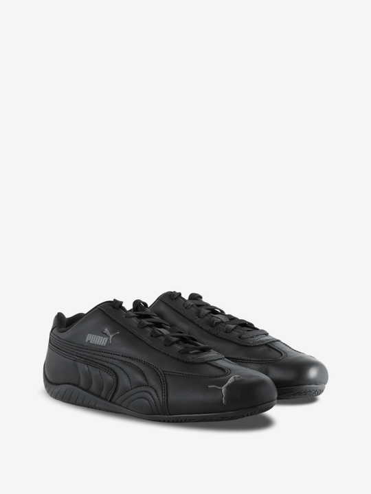 Black shoes, front view
