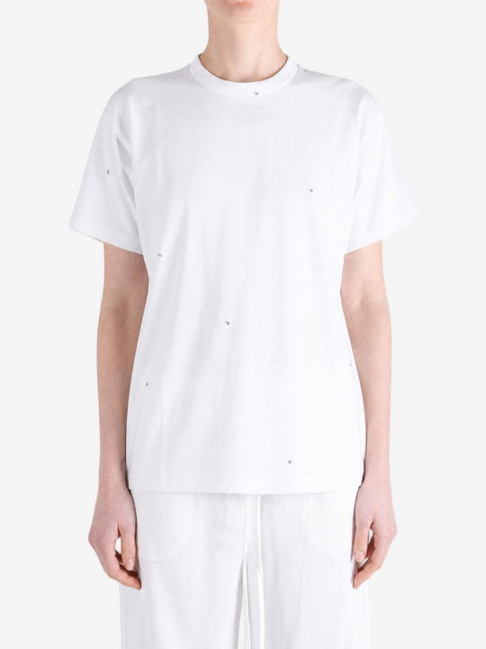 White t-shirt, full body view