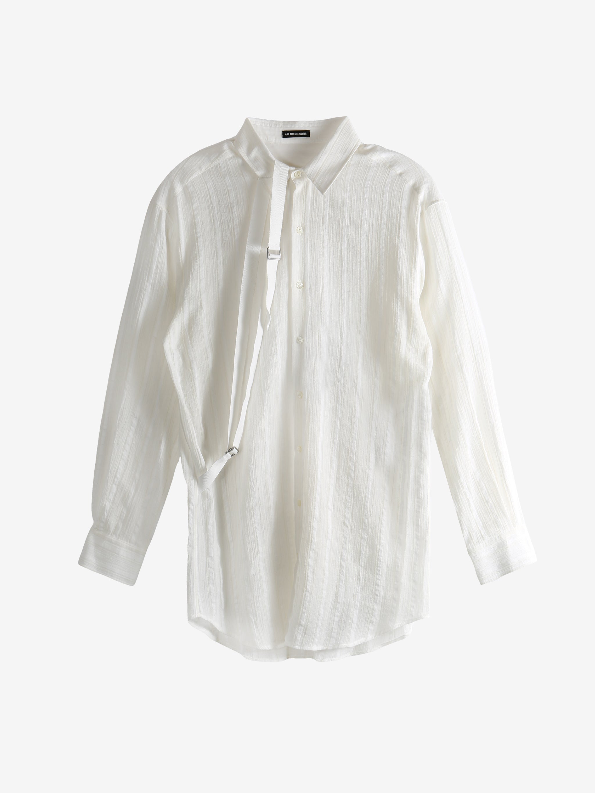 White shirt, front view