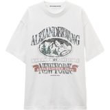 White t-shirt,front view