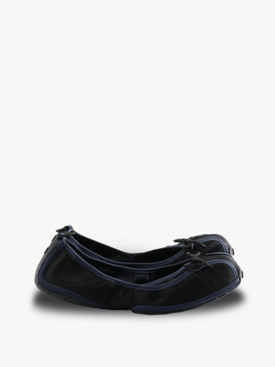 Black flats, front view