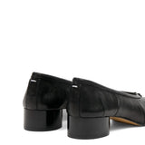 Black shoes, back view