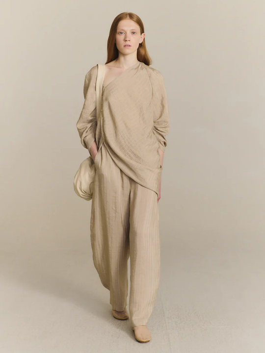 Tan pants,full body view