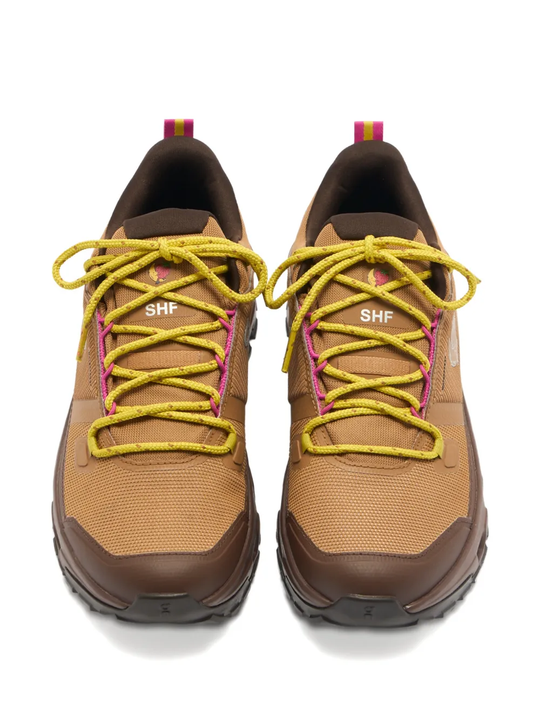 Brown shoe,front view