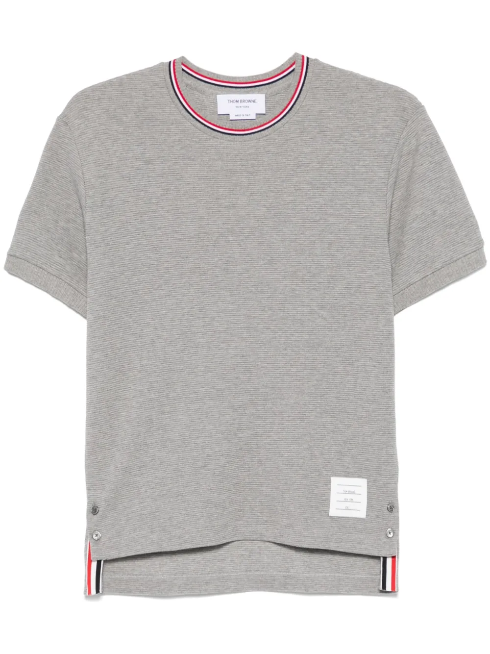 Grey t-shirt, front view