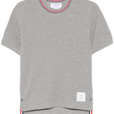 Grey t-shirt, front view
