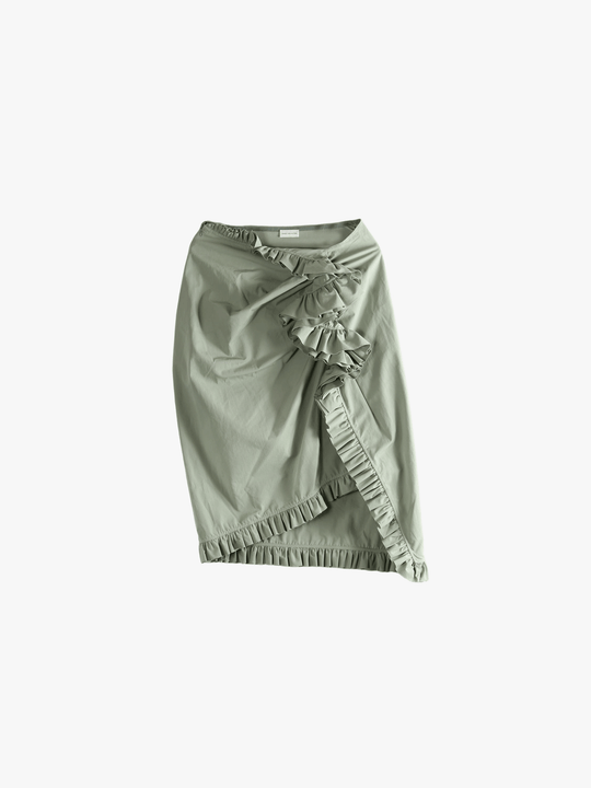 Green skirt, front view
